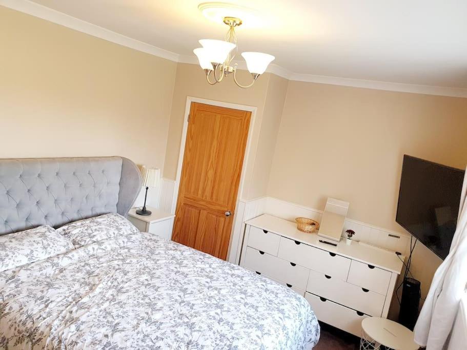 Specious 3Bed Property With Parking & Large Garden Aveley Buitenkant foto